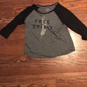 three quarter sleeve shirt